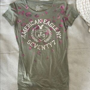 American Eagle Outfitters Green Fitted Short Sleeve Tee